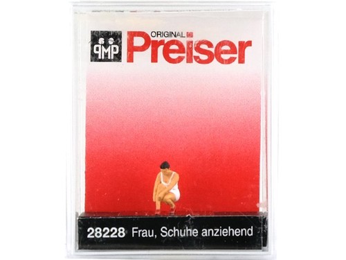 Preiser femme qui met ses - preiser,