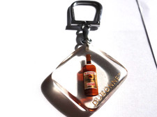 porte clés bourbon DUBONNET appéritif boissons alcolisées années 60