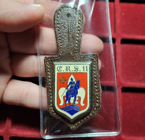 128 pucelle insigne - ~, /