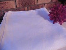 ANCIENNE NAPPE DAMASSE LOSANGES PUR LIN BLANC CASSE 280 X140 CM