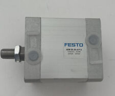 Vérin pneumatique FESTO