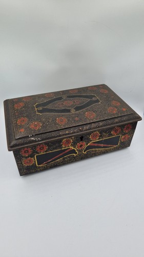 Boîte métal vintage