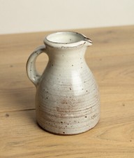 pichet ou carafe en terre cuite fait main gris et marron vintage