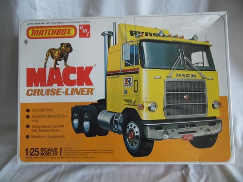 Maquette camion mack - maquette,