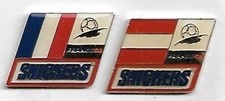lot de 2 pin's coupe du monde de football 98 snickers