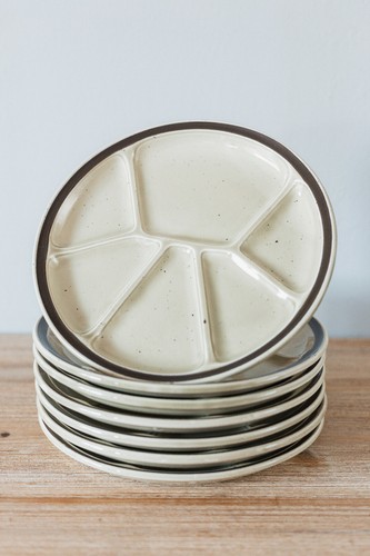 Lot assiettes à - 7,