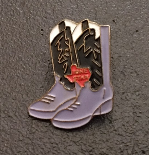 Pin bottes cowboy avec - pin’s, de