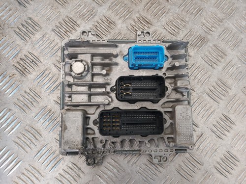 Calculateur moteur opel - calculateur,