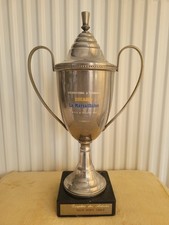 Ancien Trophée Des Artistes