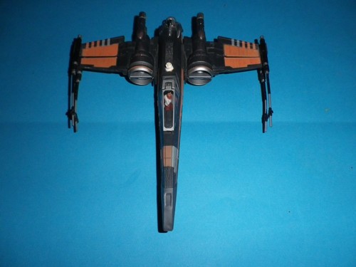 X-Wing Poe Dameron L 23 cm