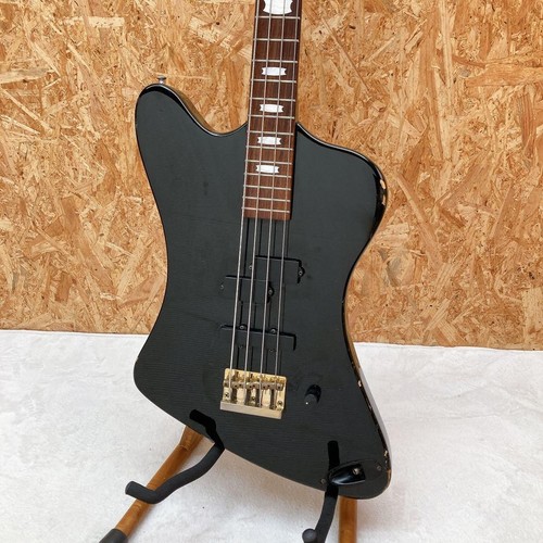 Guitare basse électrique