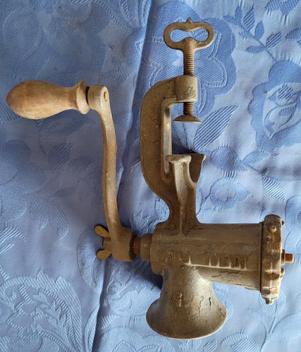 Ancien hachoir viande manuel - viande,