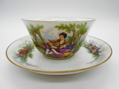 Tasse sous scene - sous,