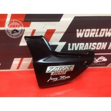 Cache plastique sous selle