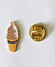 RNT 8.8/ Pin's glace en cornet Taylor