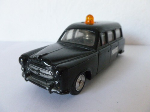 Peu courante 403 - 403, police