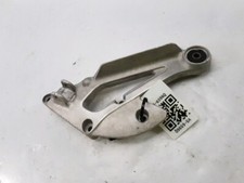 Platine de repose-pied droite