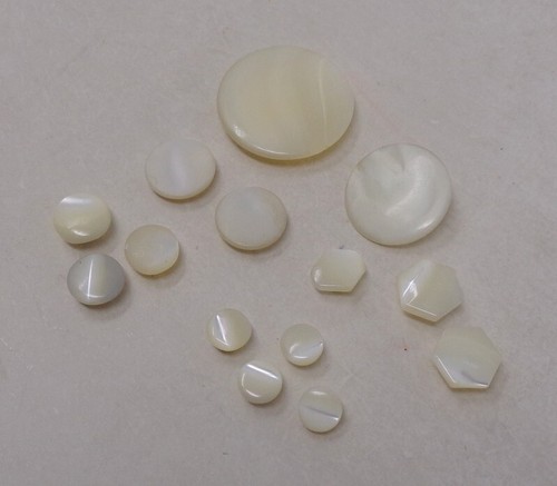 Lot boutons anciens - lot,