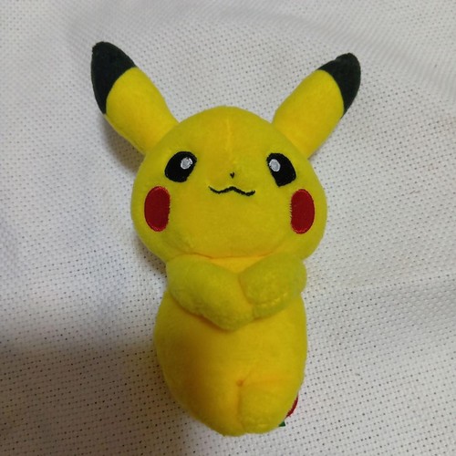 Pokemon pikachu peluche - pikachu,