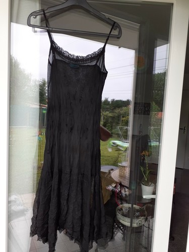 Robe longue résille noire