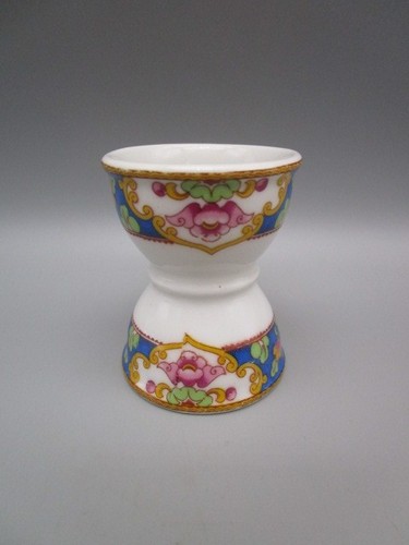 Coquetier ancien porcelaine - en,