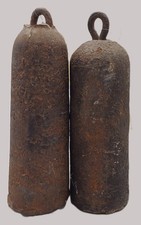 PAIRE DE POIDS D'HORLOGE