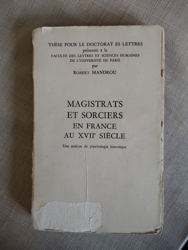 Livre magistrats sorciers - livre, et