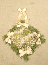 Ancien coussin de mariage pour présentation des alliances