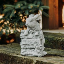 Statuette en pierre drôle