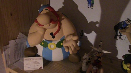 Obelix assis 1989 asterix - obelix,