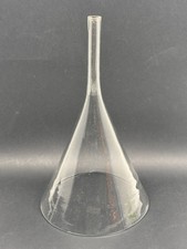Ancien Très Grand Entonnoir