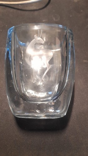 Vase verre decor grave biche - decor,