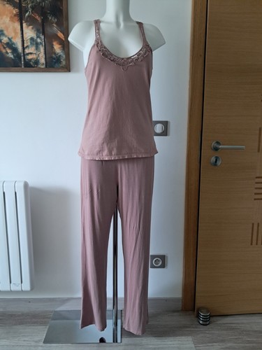 Pyjama tenue d intérieur - /, d'intérieur