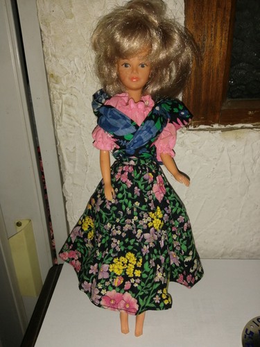 Ancienne poupée mannequin