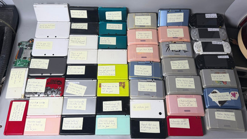 Lot consoles nintendo ds - 46,