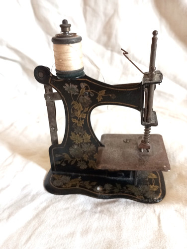 Machine coudre jouet - à,