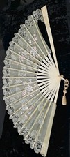 Magnifique EVENTAIL en dentelle, peint à la gouache  fin du XIX