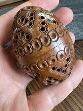 Œuf Etui a Chapelet Corozo Sculpté XIX Eme N1