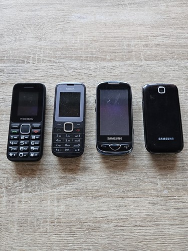 Lot téléphones - de, 4