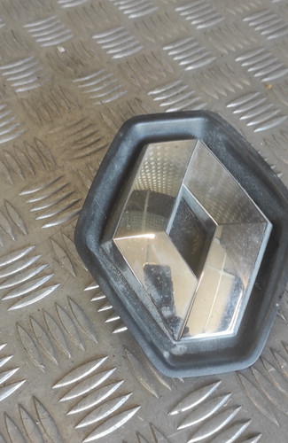 Insigne calandre renault - calandre,