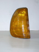 Mercedes W123 berline C123 Coupé S123 Break Clignotant droit ref 32744R6