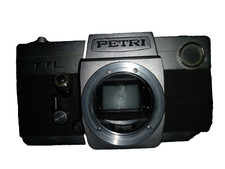 Appareil photo argentique Petri TTL