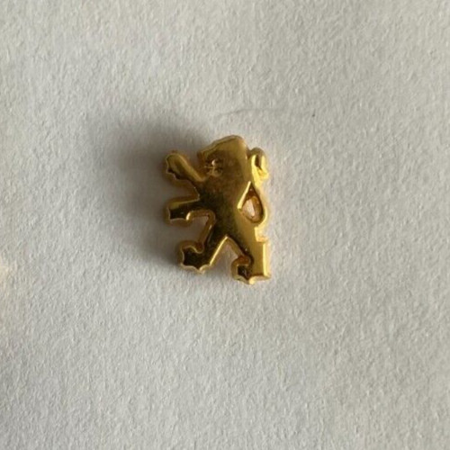 Pin s petit sigle lion - pin's,