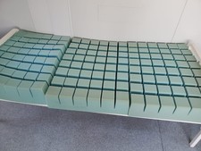 Lit 1 personne + matela mousse (transport facile)