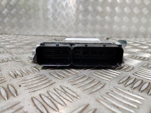 Calculateur moteur audi - calculateur,
