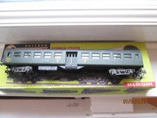 wagon voyageurs ho kitmaster ho type B4 YGE avec sa boîte mais abîmé