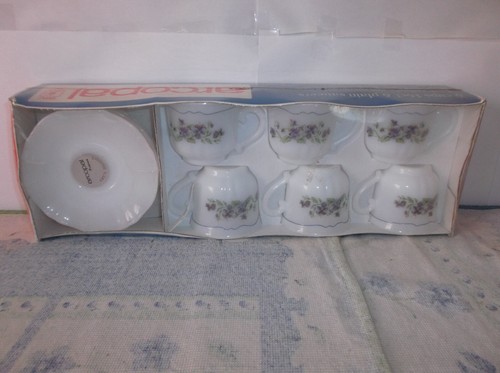Lot tasses complètes - 6,