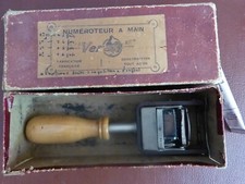 Ancien Tampon Encreur numérateur à main Verax en boite + encre
