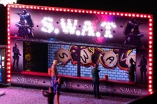 Stand SWAT fête foraine Fantaisyland H0 / Stehen Kirmes / fairground