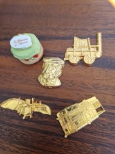 lot fèves Dorees et Gateau Vintage